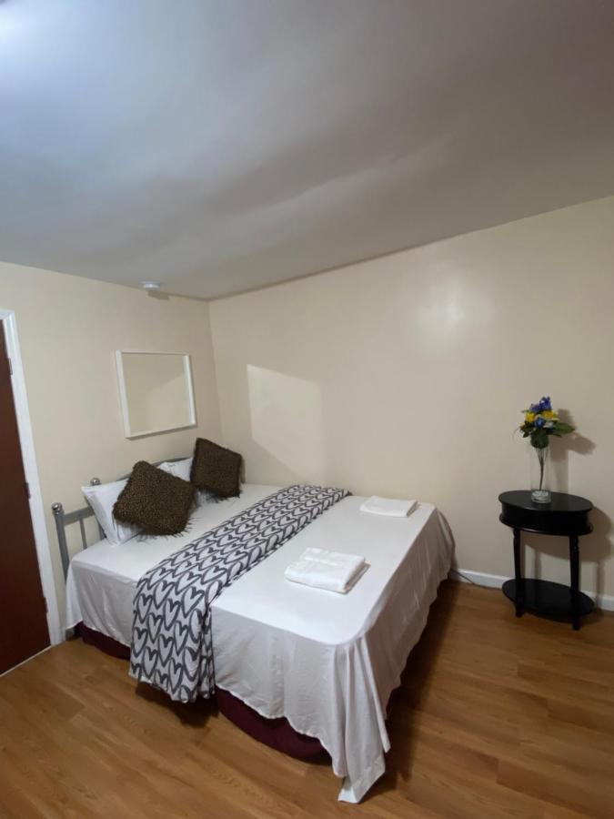 Gasthof A Great In Queens *
